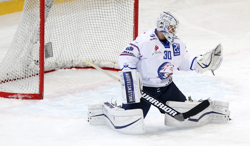 Rückkehrer Lukas Flüeler kann die zweite ZSC-Niederlage gegen Bern auch nicht verhindern.