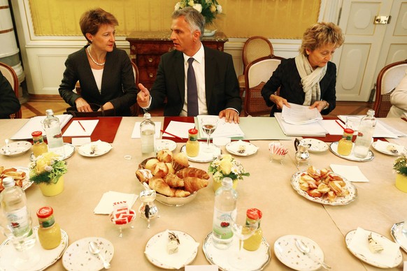 Lage unter Kontrolle: Von Wattenwyl Gespräche mit Bundesrätin Sommaruga und Widmer-Schlumpf und Bundesrat Burkhalter.