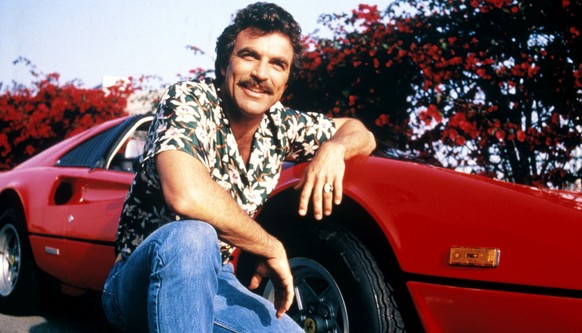 Duell: Hawaii und knifflige Fälle sind die Zutaten für die Detektivserie «Magnum», die von 1980 an acht Jahre Arbeit für den Protagonisten Tom Selleck bot.