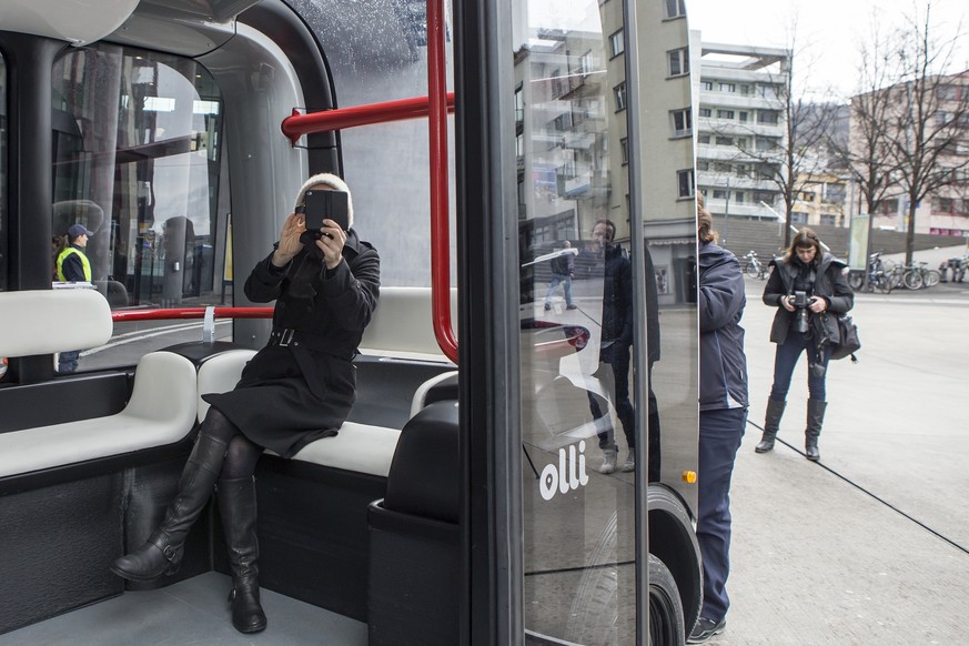 Medienorientierung zum Pilotversuch selbstfahrende Busse am Dienstag, 7. Maerz 2017, in Zug. (KEYSTONE/Alexandra Wey)