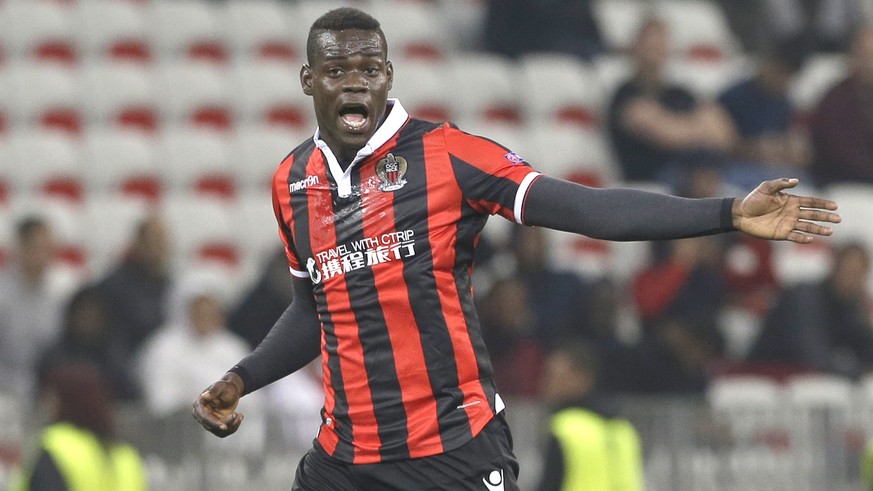 Nice&#039;s forward Mario Balotelli gestures during the Europa League group I soccer match between OGC Nice and FC Salzburg, in Nice stadium, southeastern France, Thursday, Nov. 3, 2016. (AP Photo/Cla ...