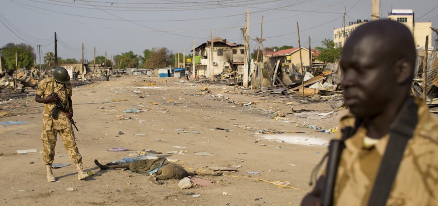 Innerhalb von 6 Wochen wurden Tausende von Menschen im Südsudan getötet.