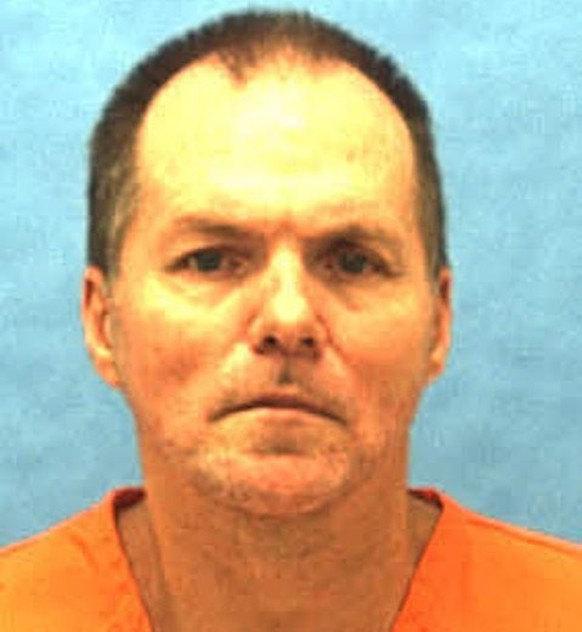 epa06161308 An undated handout photo made available on 25 August 2017 by the Florida Department of Corrections showing Mark Asay aged 53. According to the Death Penalty Information Center on 25 August ...