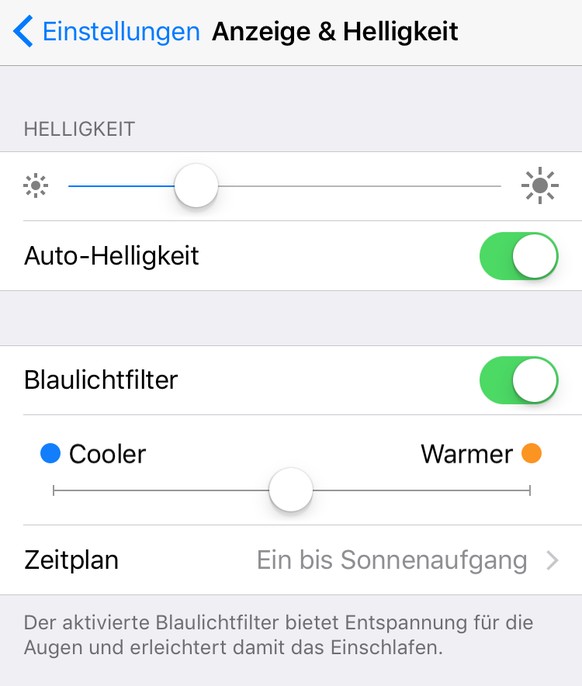 Der Blaulichtfilter kann in den System-Einstellungen («Anzeige &amp; Helligkeit») aktiviert werden.