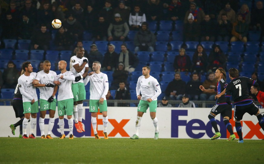 Luca Zuffi erzielt das schönste Freistoss-Tor der Europa-League-Saison.