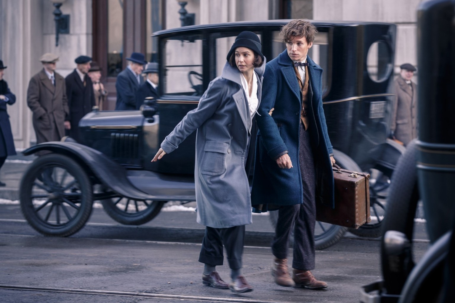 fantastic beasts... j.k. rowling eddie redmayne