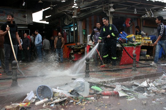 Räumungsarbeiten nach einem Bombenanschlag in Bagdad am 7. Februar 2015.&nbsp;