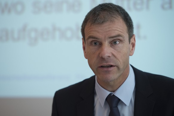 Bernhard Wegmueller, Direktor H+, praesentiert den Qualitaetsbericht fuer Spitaeler und Kliniken am Montag, 11. Mai 2015 in Bern. (KEYSTONE/Lukas Lehmann)