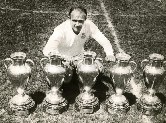Alfredo Di Stéfano gewann mit Real Madrid von 1956 bis 1960 durchgehend den Europapokal der Landesmeister.