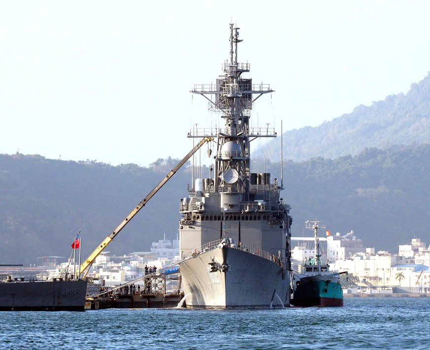 Kriegsschiff in Taiwan.&nbsp;Das Rüstungspaket umfasst zwei Fregatten der Perry-Klasse, Amphibienfahrzeuge, Panzer- und Flugabwehrraketen sowie Feuerleitsysteme.