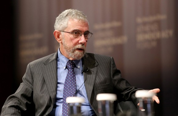epa05540743 Nobel Prize-winning economist Paul Krugman participating in a forum during the 4th annual &#039;Î‘thens Democracy Forum&#039;, Athens, Greece, 15 September 2016. The forum is organised to  ...