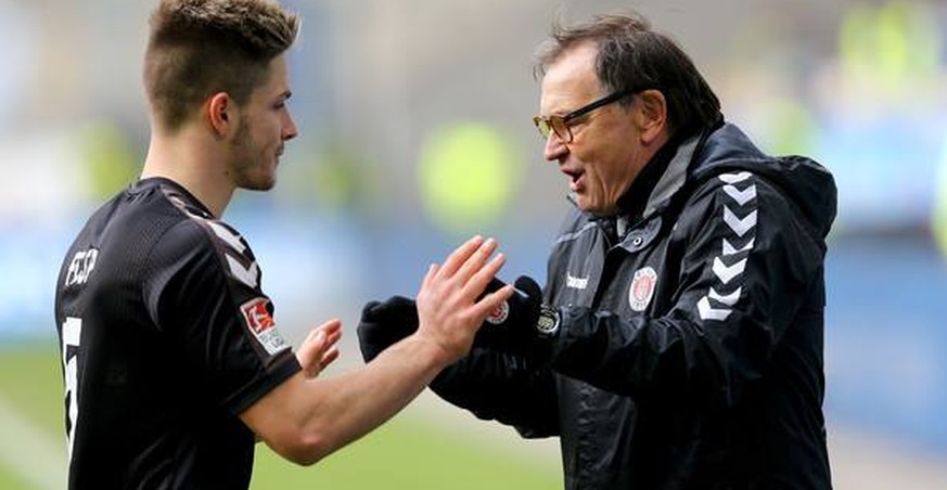 Joël Keller will sich bei St.Pauli mit Trainer Ewald Lienen für die Bundesliga empfehlen.