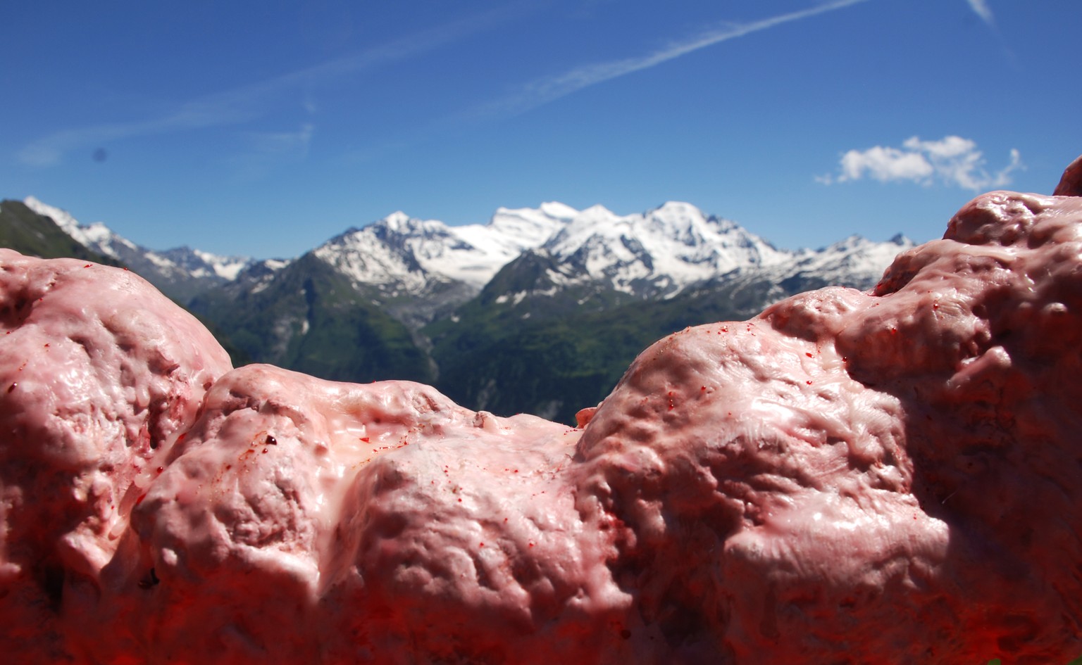 Andrea Haslers neue Skulptur «Avant/Après» im 3D-Skulpturenpark in Verbier.