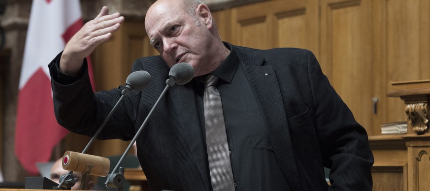 Ulrich Giezendanner (SVP/AG) aeussert sich zur Sanierung des Gotthard-Strassentunnels am Mittwoch, 24. September 2014 im Nationalrat in Bern. (KEYSTONE/Lukas Lehmann)