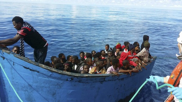 Flüchtlinge gerettet – Boot gesunken.