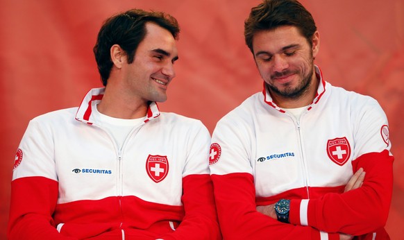 Das sehen wir gerne: Roger Federer und Stan Wawrinka gut gelaunt bei der Pressekonferenz.