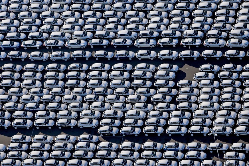Fabrikneue Porsche Cayenne in Leipzig: Das Unternehmen stoppt den Verkauf der Diesel-Modelle.