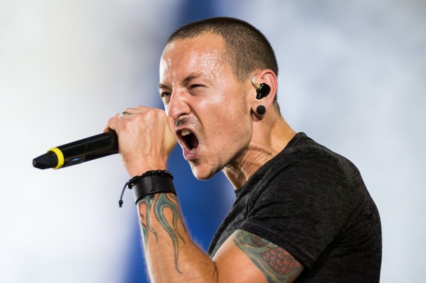 epa06099813 (FILE) - Singer Chester Bennington of the US rock band Linkin Park performs during a concert in Wroclaw, Poland, 05 June 2014 (reissued 20 July 2017). According to media reports on 20 July ...