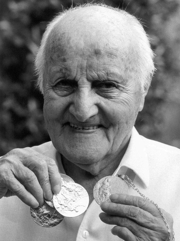 Georges Miez, aufgenommen im Jahre 1992 vor seine Haus in Lugano (TI). Der vierfache Olympiasieger Georges &#039;Giorgio&#039; Miez ist im Alter von 94 Jahren gestorben. Der Winterthurer, der seit ueb ...