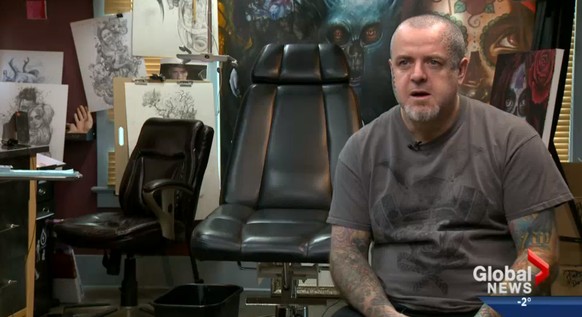 Wie bei H.R. Giger zuhause: Vater Steve an seinem Arbeitsplatz.