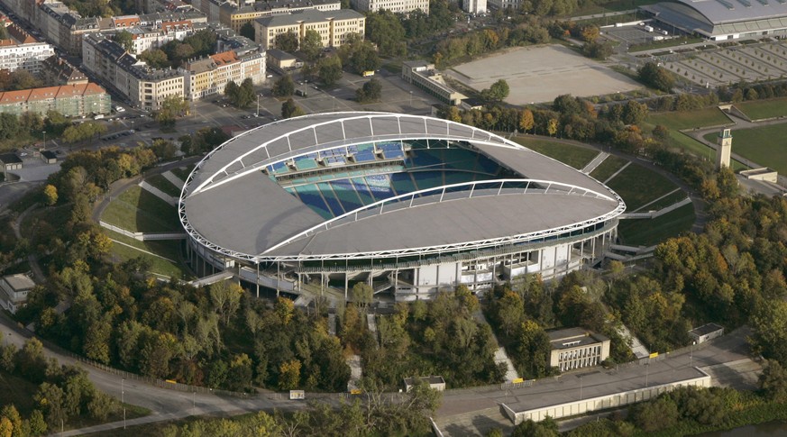 - FILE PHOTO TAKEN 19OCT05 - An aerial view of the Zentralstadion in the eastern German city of Leipzig in this October 19, 2005 file photo. The stadium is one of the 12 venues for the World Cup final ...