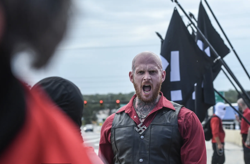 Christopher Pohlhaus est à la tête d'un nouveau groupuscule néo-nazi baptisé Blood Tribe.