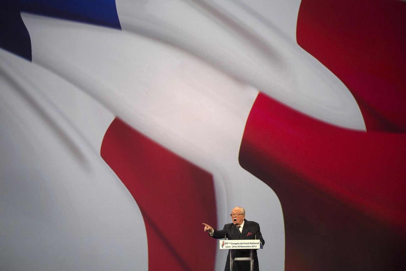 Jean-Marie Le Pen, père de Marine et du Front national, en meeting à Lyon, en 2014.