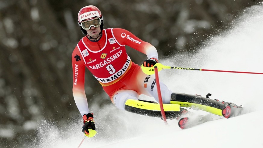 epa10446489 Ramon Zenhaeusern of Switzerland in action during the first run of the Men&#039;s Slalom race at the FIS Alpine Skiing World Cup in Chamonix, France, 04 February 2023. EPA/Guillaume Horcaj ...