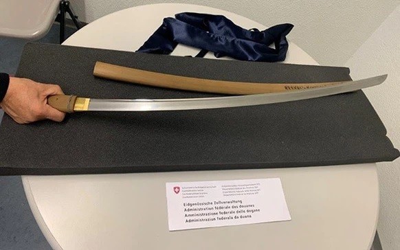 Les douaniers ont été confrontés à une découverte insolite à Benken, dans la région de Zurich: un sabre de samouraï japonais datant de 1353.