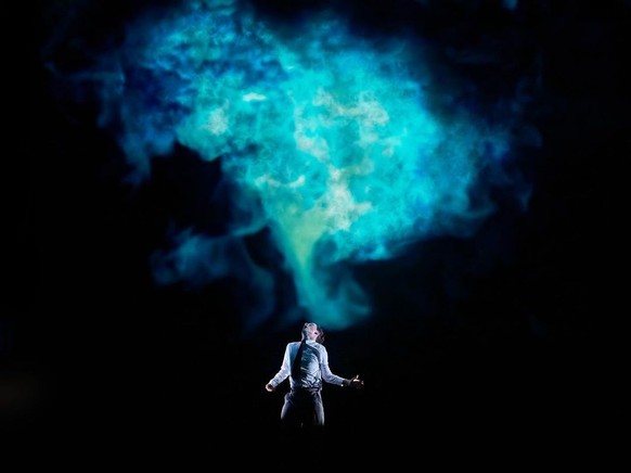 Le Guardian parle de «théâtre à couper le souffle».