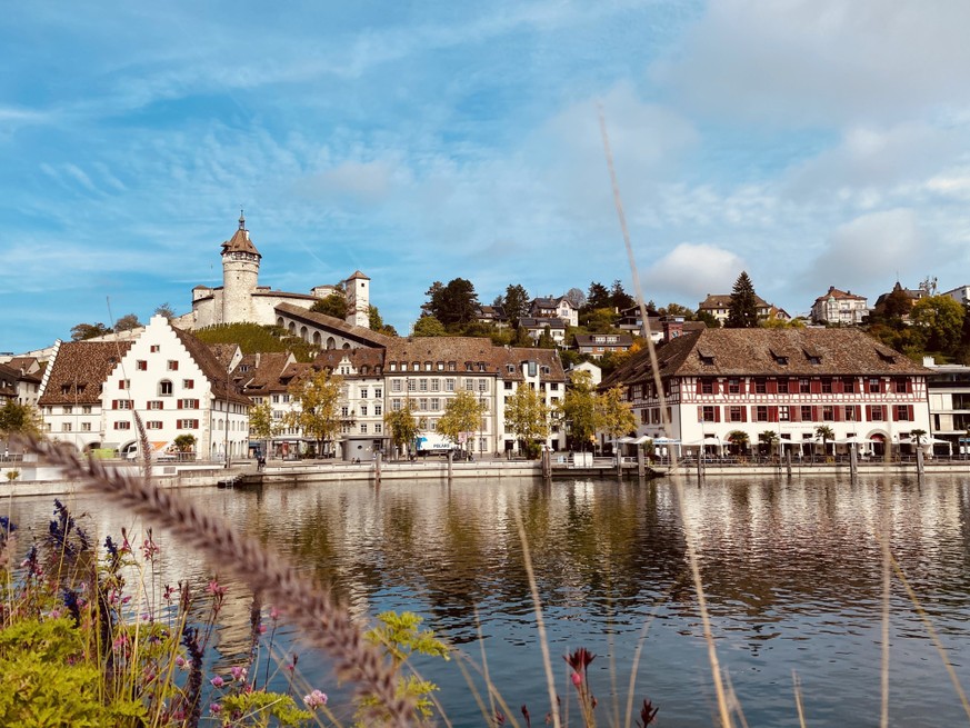 Avec vue sur le Rhin et la forteresse du Munot, l'emblème de Schaffhouse.