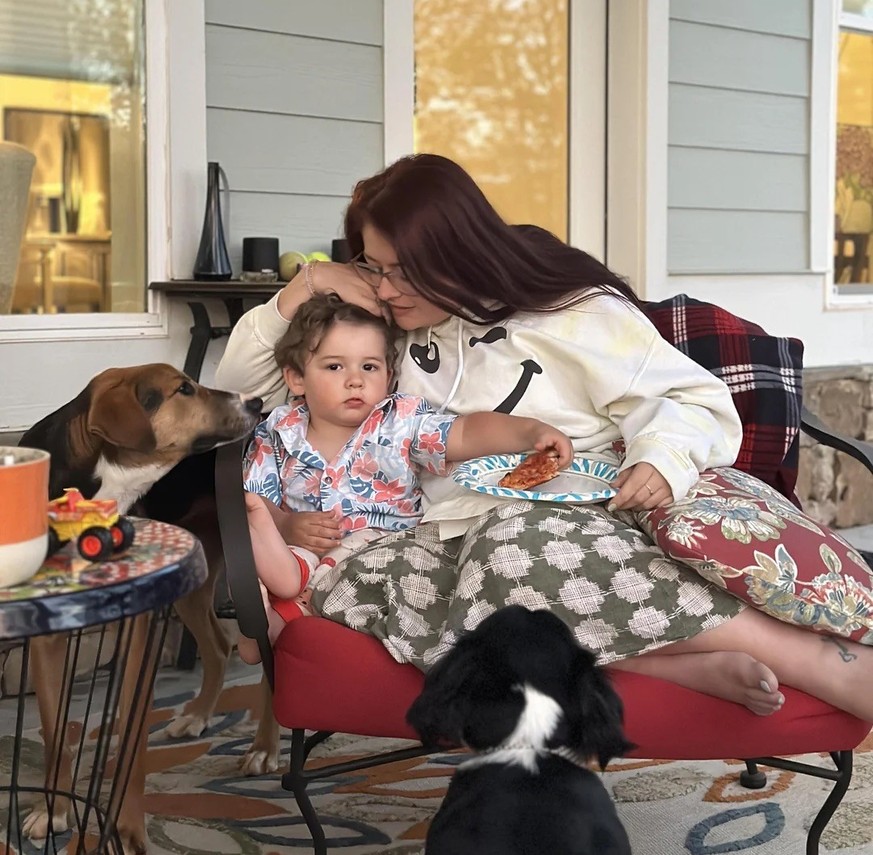 AccidentalRenaissance
I call this one “Ragazzo dà la pizza ai cani”

https://www.reddit.com/media?url=https%3A%2F%2Fpreview.redd.it%2Fi-call-this-one-ragazzo-d%25C3%25A0-la-pizza-ai-cani-v0-ab7bi2zhb3 ...