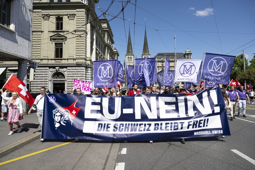 Demonstration von Mass-Voll gegen den EU-Vertrag, am Samstag, 9. Mai 2026, in Luzern. (KEYSTONE/Stringer)
