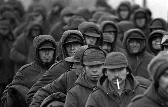 Des prisonniers de guerre argentins.