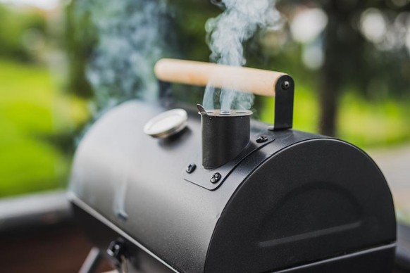 Un barbecue smoker, ça fume énormément,