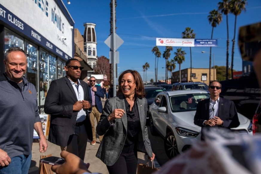Los Angeles, CA - November 26: Vice President Kamala Harris, right, and her husband Douglas Emhoff, left, went shopping at - These Hands Makers Collective, on Saturday, Nov. 26, 2022, in Los Angeles,  ...