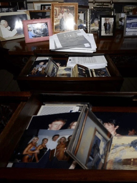 Une photo de Trump supprimées et republiée dans l'affaire Epstein