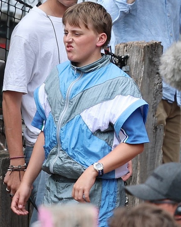 Dudley Dursley, le cousin de Harry Potter, est joué par Amos Kitson.