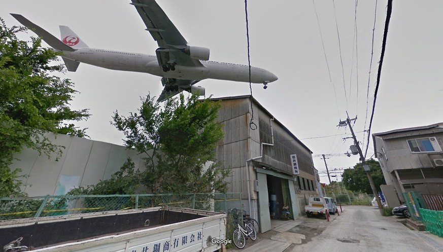 Weird shit on google street view 
https://9-eyes.com/