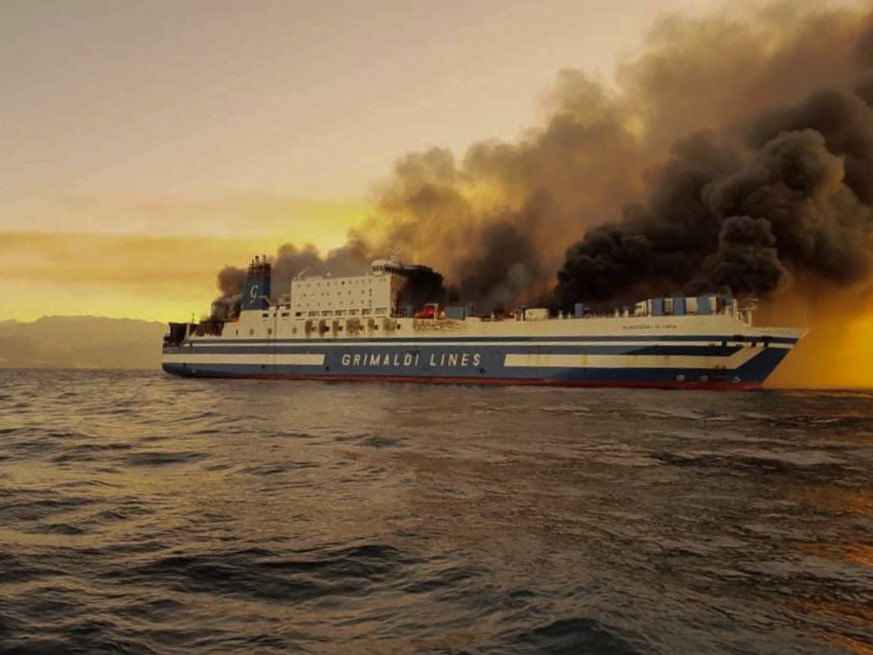 Un ferry reliant le port grec d&#039;Igoumenitsa et Brindisi (Est de l&#039;Italie) a pris feu dans la nuit de jeudi