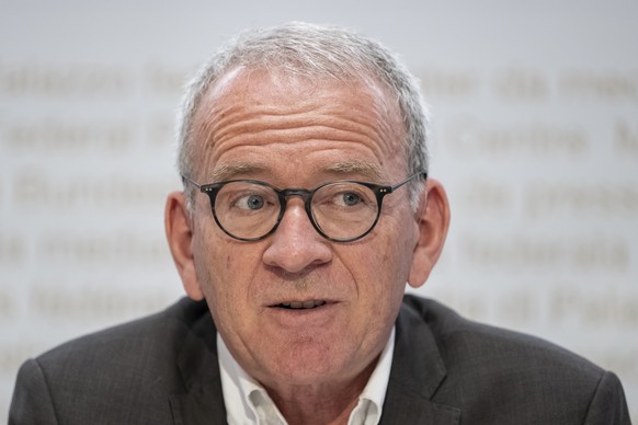 Adrian Lobsiger, Eidgenoessischer Datenschutz- und Oeffentlichkeitsbeauftragter, kommentiert den 30. Taetigkeitsbericht 2022/23 des EDOeB, am Dienstag, 27. Juni 2023 in Bern. (KEYSTONE/Alessandro dell ...