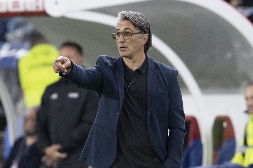 Switzerland's head coach Murat Yakin, during the FIFA 2026 World Cup Group B qualifying soccer match between Switzerland and Kosovo at the St. Jakob-Park stadium in Basel, Switzerland, on Friday, ...