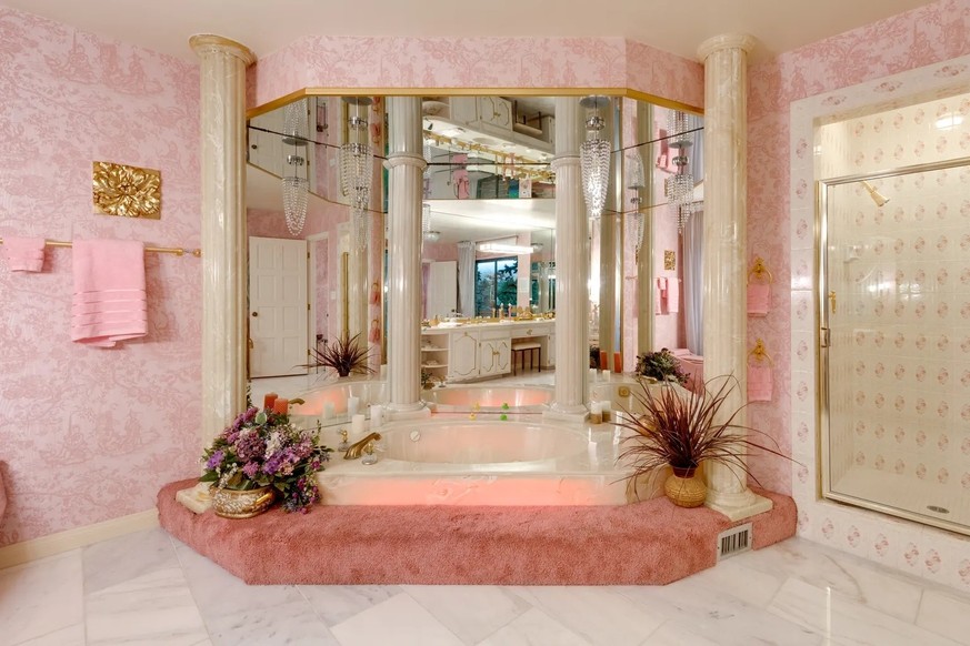 La salle de bains de Mary Henderson.