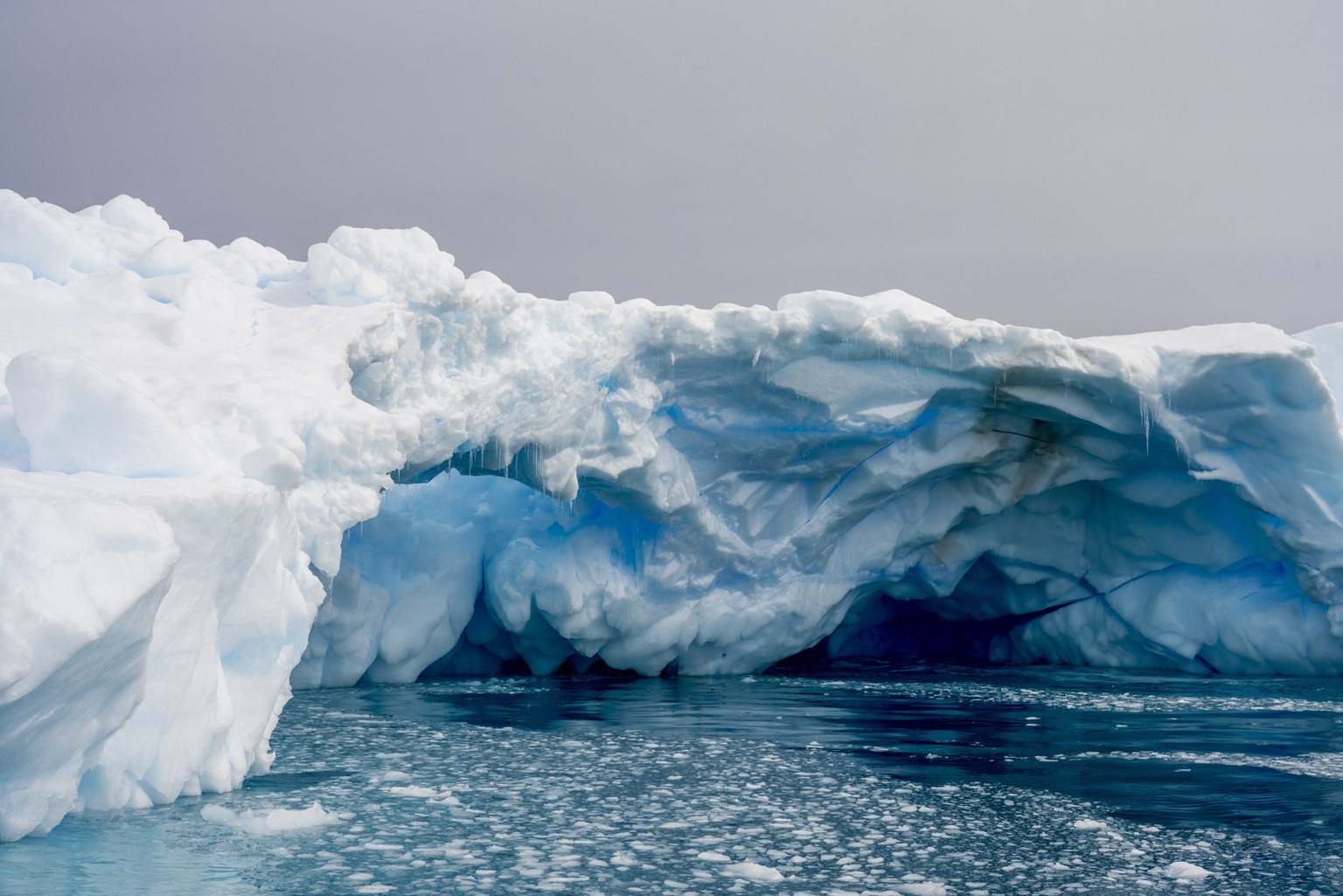 ANTARCTICA - 2022/11/27: Detail of an iceberg floating in Cierva Cove, a cove along the west coast of Graham Land, Antarctic Peninsula, Antarctica. (Photo by Wolfgang Kaehler/LightRocket via Getty Ima ...