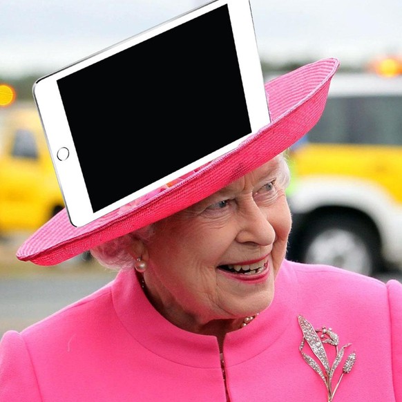 The Queen's chapeau trop stylé
