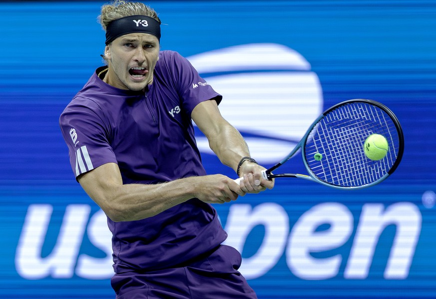 epa12325478 Alexander Zverev of Germany in action against Alejandro Tabilo of Chile during the first round of the US Open Tennis Championships at the USTA Billie Jean King National Tennis Center in Fl ...