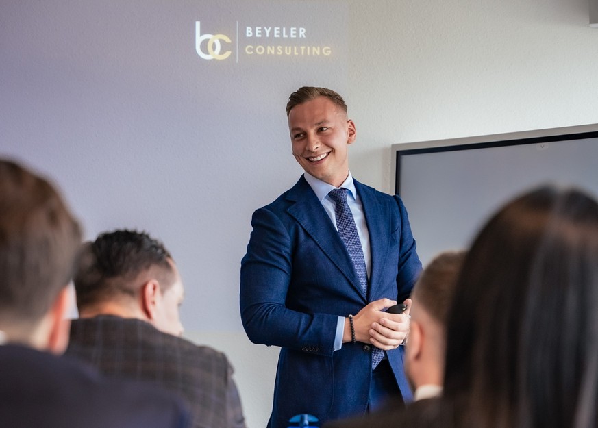 Ibrahim Beyeler, Inhaber des Finanzdienstleisters Beyeler Consulting GmbH Pfäffikon