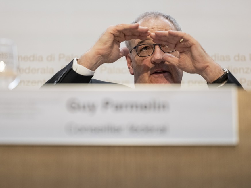 Selon Guy Parmelin, il va falloir patienter quelques jours avant de voir les nouveaux tarifs entrer en vigueur.