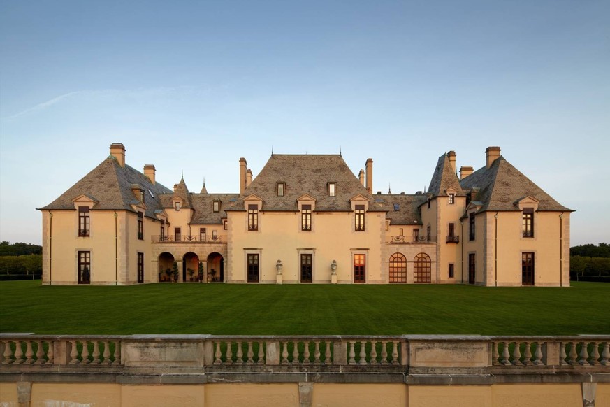 Oheka Castle, célèbre pour Blank Space, Citizen Kane et Succession, sera vendu aux enchères le 27 octobre après des difficultés financières.
