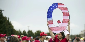 Pourquoi le Financial Times compare-t-il les cryptomonnaies à QAnon?